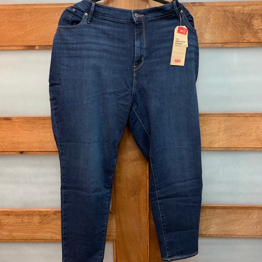 NWT Levi’s High Rise Skinny Ankle Jeans 22W